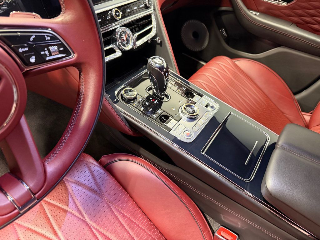 2022 Bentley Flying Spur W12 Sedan - 23065570 - 30
