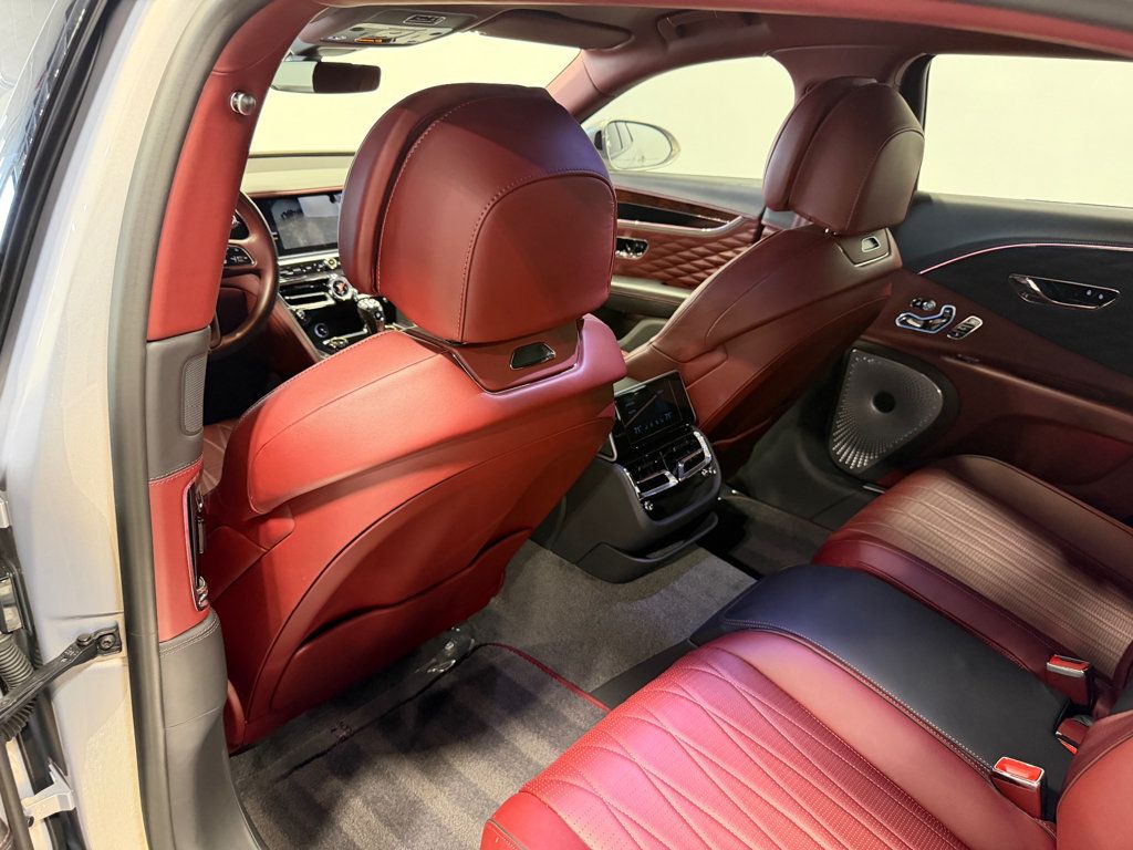 2022 Bentley Flying Spur W12 Sedan - 23065570 - 32