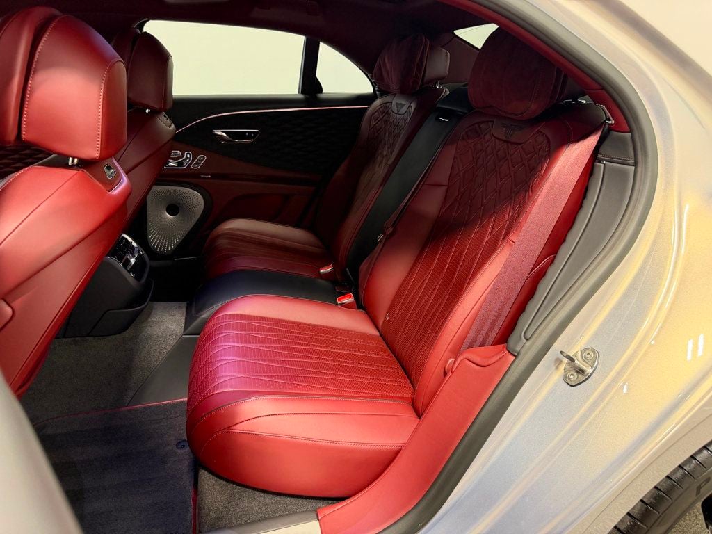 2022 Bentley Flying Spur W12 Sedan - 23065570 - 7