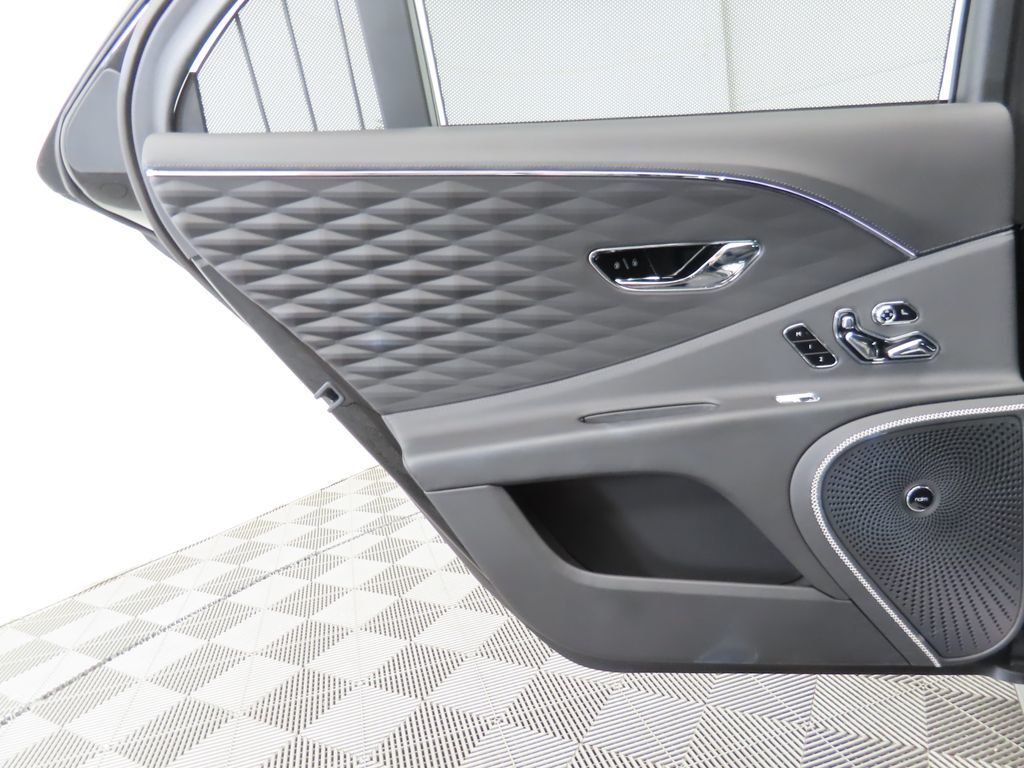 2022 Bentley Flying Spur W12 photo 24