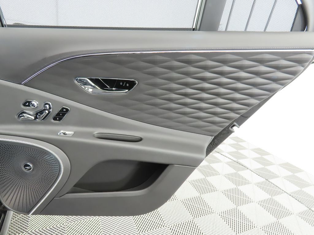2022 Bentley Flying Spur W12 photo 25