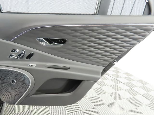 2022 Bentley Flying Spur W12 Sedan - 22917099 - 25