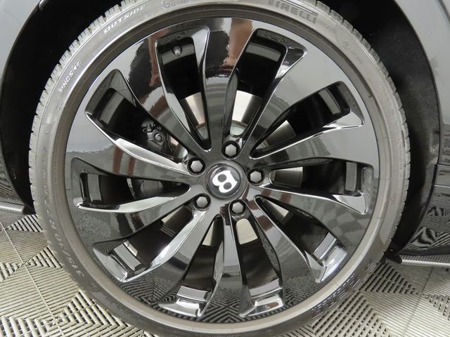 2022 Bentley Flying Spur W12 Sedan - 22917099 - 30
