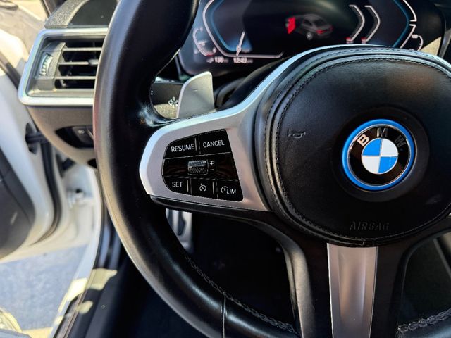 2022 BMW 3 Series 330e Plug-In Hybrid - 23003417 - 22