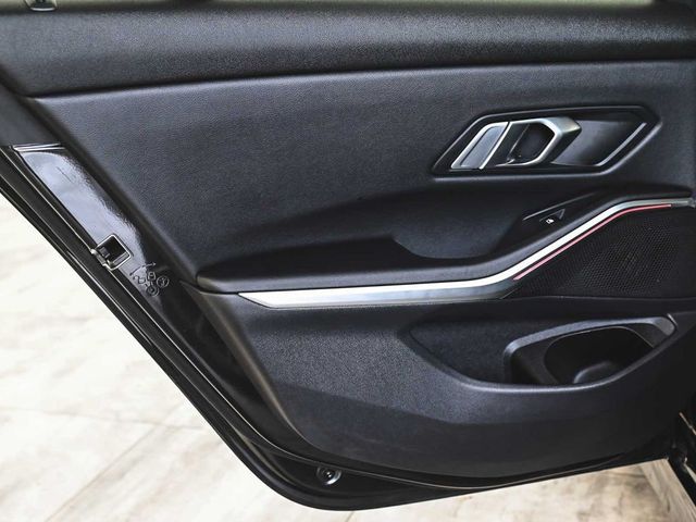 2022 BMW 3 Series 330e xDrive - 23001641 - 9