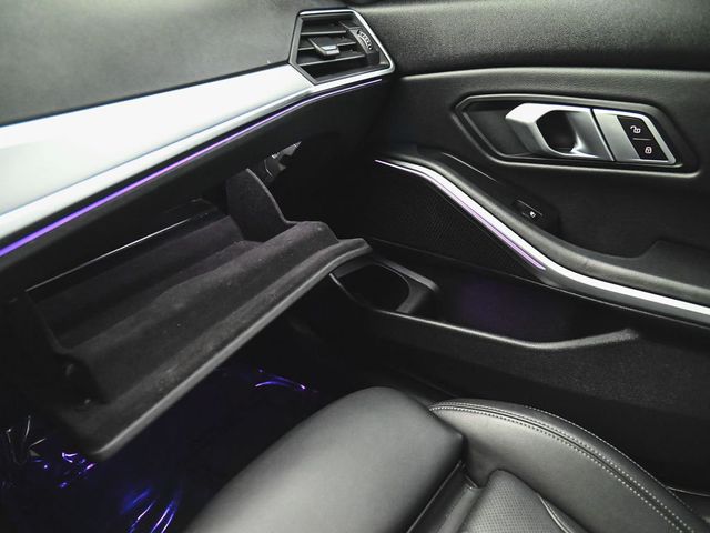 2022 BMW 3 Series 330e xDrive - 23001641 - 13