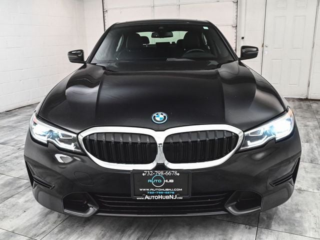 2022 BMW 3 Series 330e xDrive - 23001641 - 1