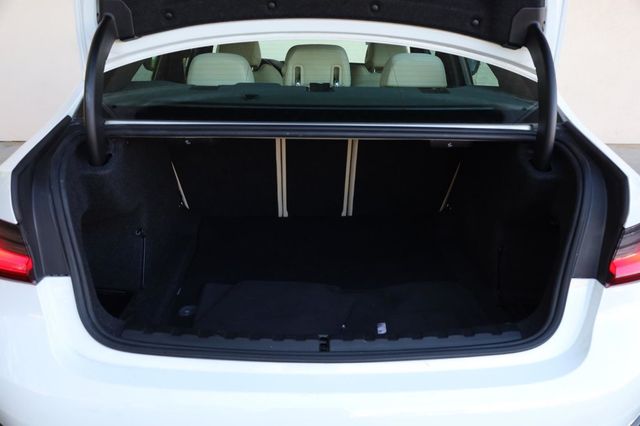 2022 BMW 3 Series 330i - 23028768 - 9