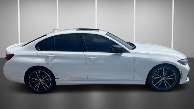 2022 BMW 3 Series 330i Sedan - 23067772 - 3