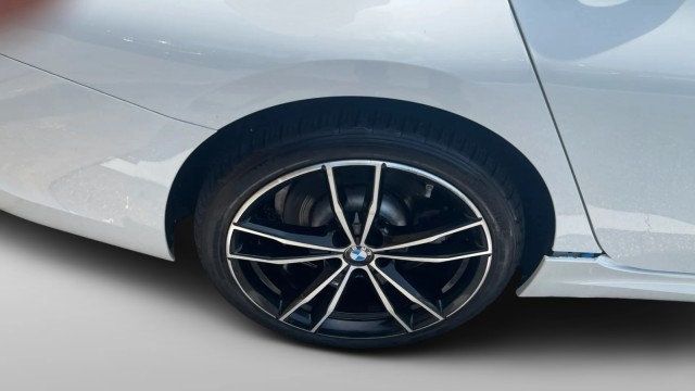 2022 BMW 3 Series 330i Sedan - 23067772 - 7