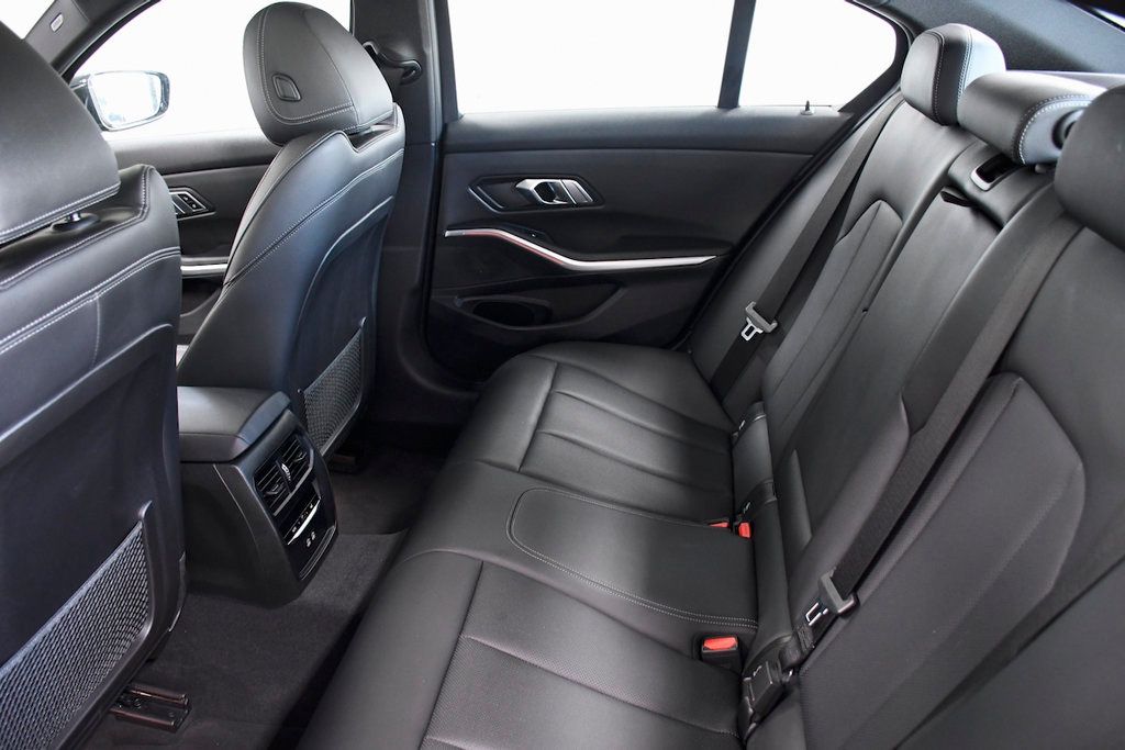 2022 BMW 3 Series 330i Sedan - 22822081 - 9