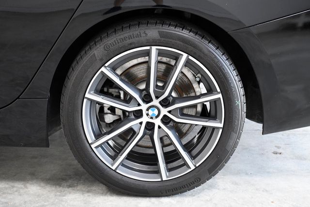 2022 BMW 3 Series 330i Sedan - 22822081 - 11