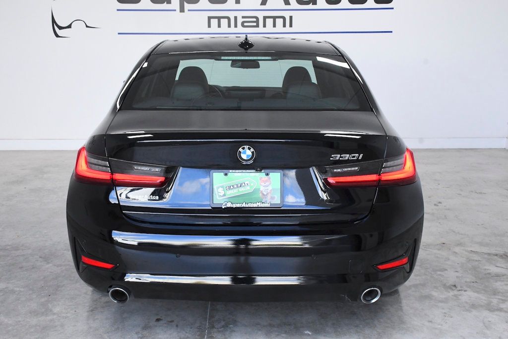 2022 BMW 3 Series 330i Sedan - 22822081 - 4
