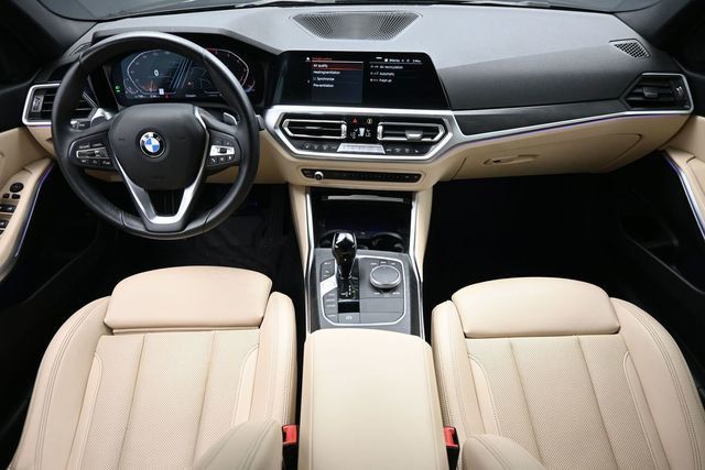 2022 BMW 3 Series 330i Sedan - 23053965 - 10