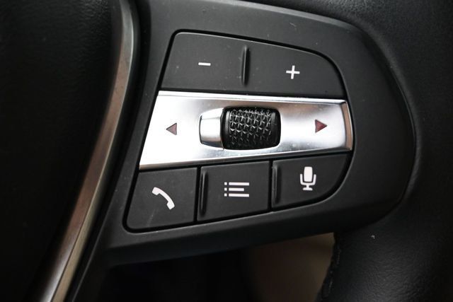 2022 BMW 3 Series 330i Sedan - 23053965 - 18