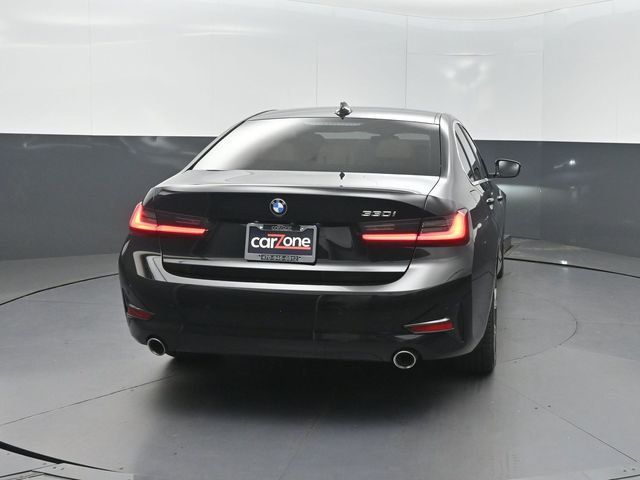 2022 BMW 3 Series 330i Sedan - 23053965 - 24