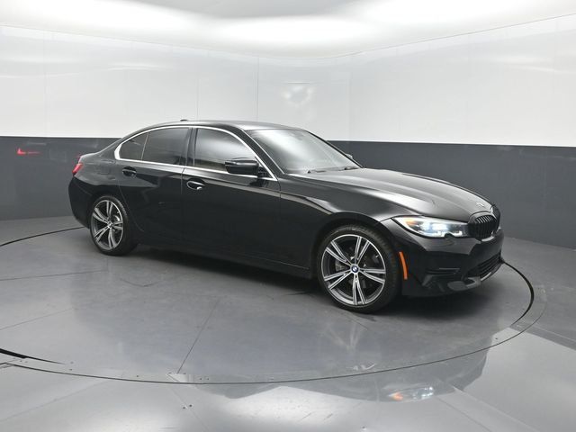 2022 BMW 3 Series 330i Sedan - 23053965 - 27