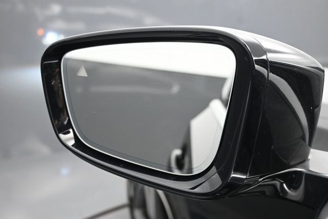 2022 BMW 3 Series 330i Sedan - 23053965 - 3