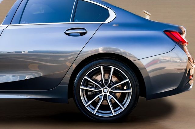 2022 BMW 3 Series 330i Sedan - 23005965 - 10
