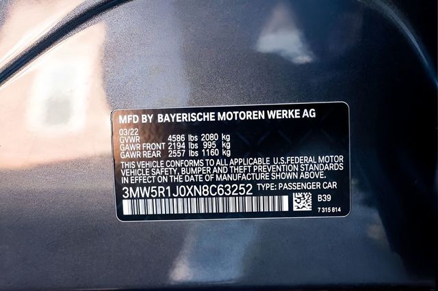 2022 BMW 3 Series 330i Sedan - 23005965 - 30