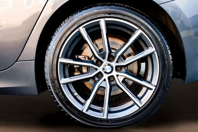 2022 BMW 3 Series 330i Sedan - 23005965 - 34