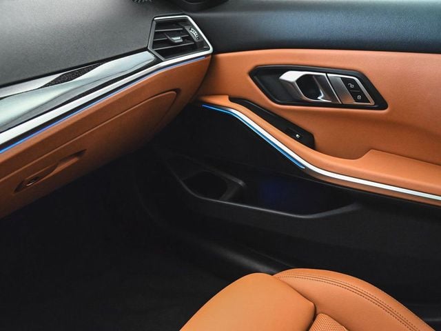 2022 BMW 3 Series 330i xDrive - 22977552 - 14