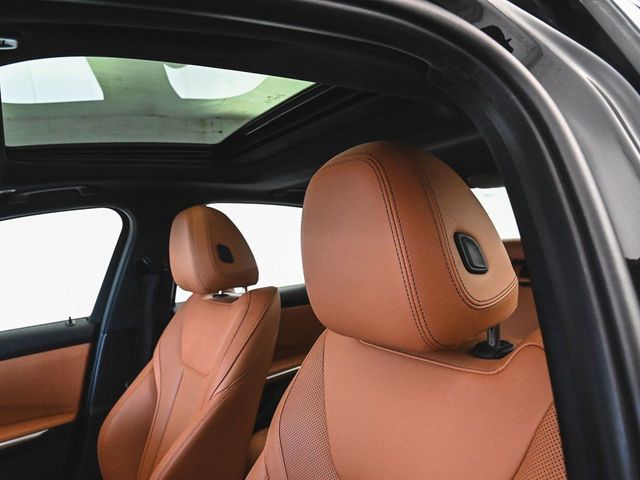 2022 BMW 3 Series 330i xDrive - 22977552 - 32