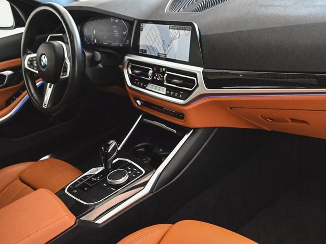 2022 BMW 3 Series 330i xDrive - 22977552 - 37