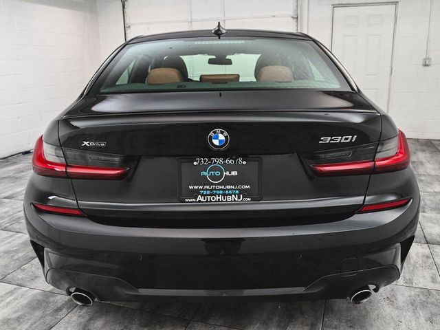 2022 BMW 3 Series 330i xDrive - 22977552 - 4