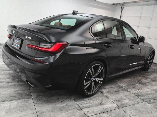 2022 BMW 3 Series 330i xDrive - 22977552 - 5