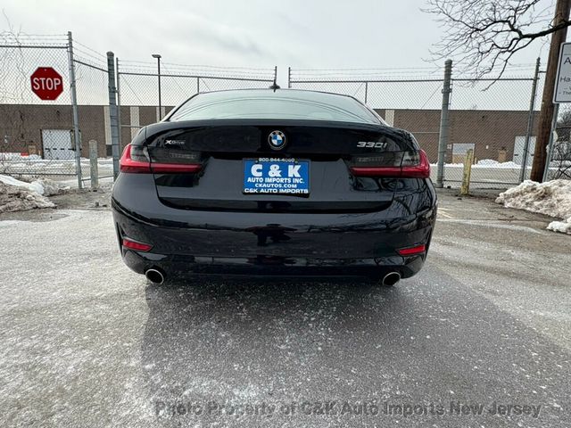 2022 BMW 3 Series 330i xDrive,ROOF,NAV,HTD STS - 22988709 - 10