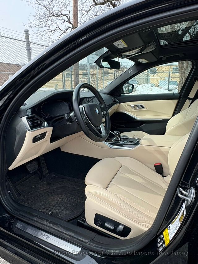2022 BMW 3 Series 330i xDrive,ROOF,NAV,HTD STS - 22988709 - 19