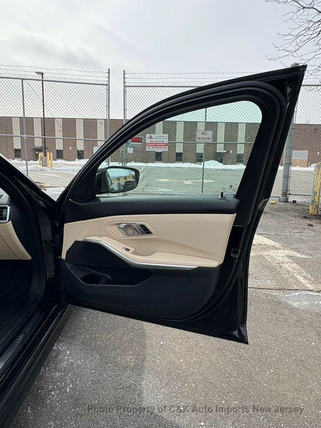 2022 BMW 3 Series 330i xDrive,ROOF,NAV,HTD STS - 22988709 - 23