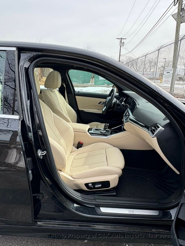 2022 BMW 3 Series 330i xDrive,ROOF,NAV,HTD STS - 22988709 - 25