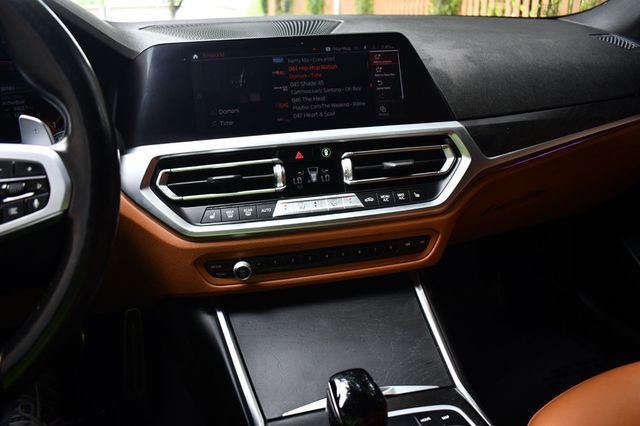 2022 BMW 3 Series 330i xDrive Sedan - 22841629 - 25