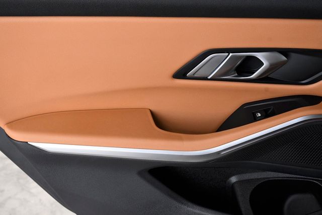 2022 BMW 3 Series 330i xDrive Sedan - 22798699 - 10