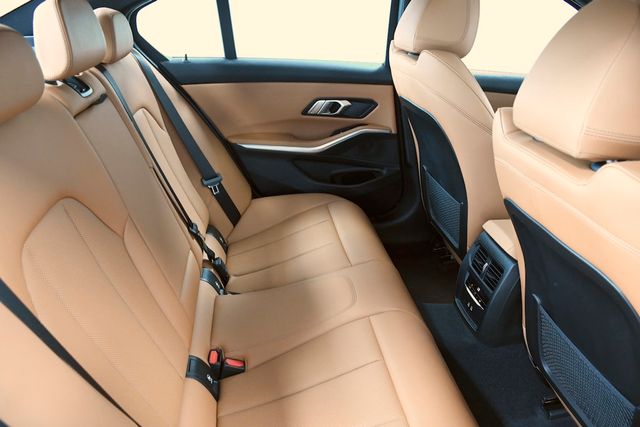 2022 BMW 3 Series 330i xDrive Sedan - 22798699 - 13