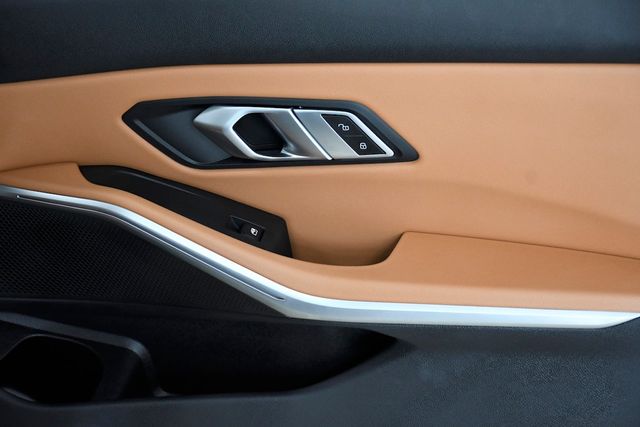 2022 BMW 3 Series 330i xDrive Sedan - 22798699 - 17