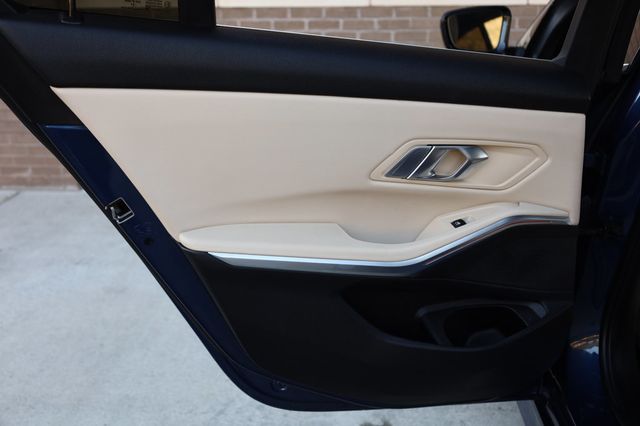 2022 BMW 3 Series 330i xDrive Sedan - 22996208 - 19