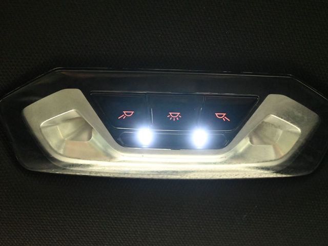 2022 BMW 3 Series 330i xDrive Sedan - 22978581 - 17