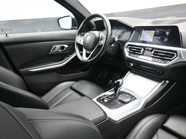 2022 BMW 3 Series 330i xDrive Sedan - 22978581 - 20