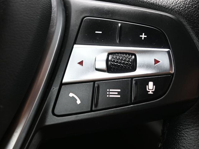 2022 BMW 3 Series 330i xDrive Sedan - 22978581 - 24