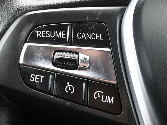 2022 BMW 3 Series 330i xDrive Sedan - 22978581 - 25