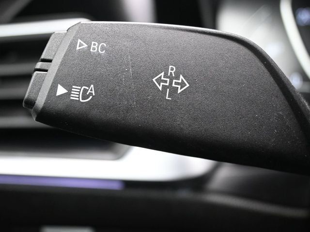 2022 BMW 3 Series 330i xDrive Sedan - 22978581 - 26