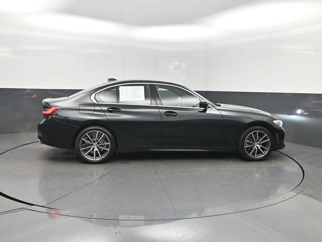 2022 BMW 3 Series 330i xDrive Sedan - 22978581 - 32