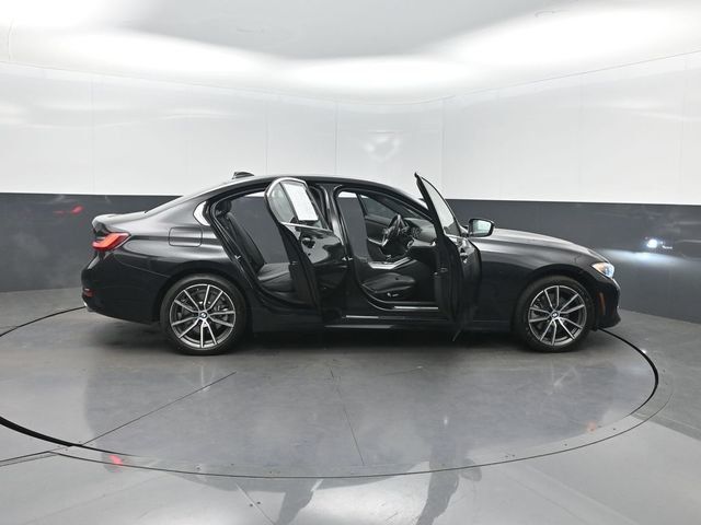 2022 BMW 3 Series 330i xDrive Sedan - 22978581 - 36