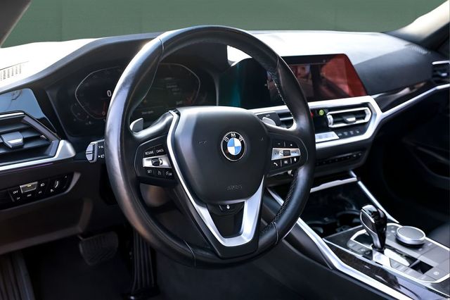 2022 BMW 3 Series 330i xDrive Sedan - 23005947 - 27