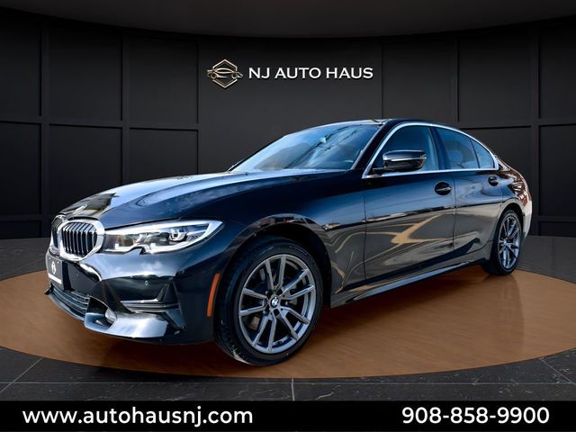 2022 BMW 3 Series 330i xDrive Sedan - 23005947 - 4