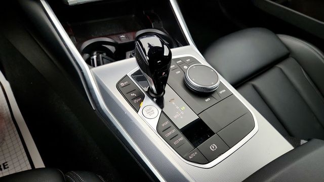 2022 BMW 3 Series 330i xDrive Sedan with & Driving Assistance & Convenience Pkgs - 22944382 - 16