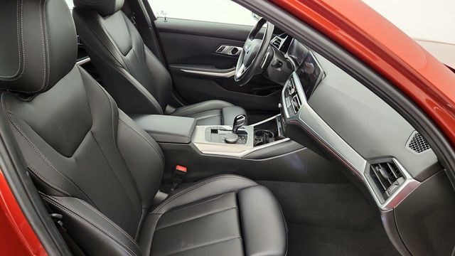 2022 BMW 3 Series 330i xDrive Sedan with & Driving Assistance & Convenience Pkgs - 22944382 - 24